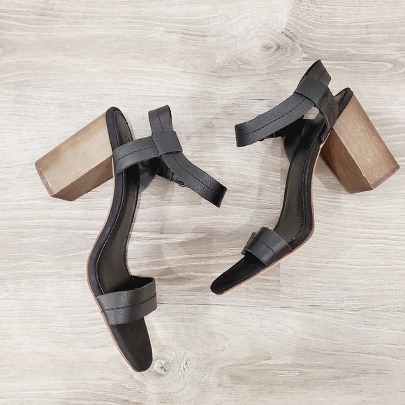 NEW Splendid Black ankle Strap Sandals - Picture 2 of 7